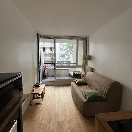 Appartamento Cosy Studio With Balcony In Parigi